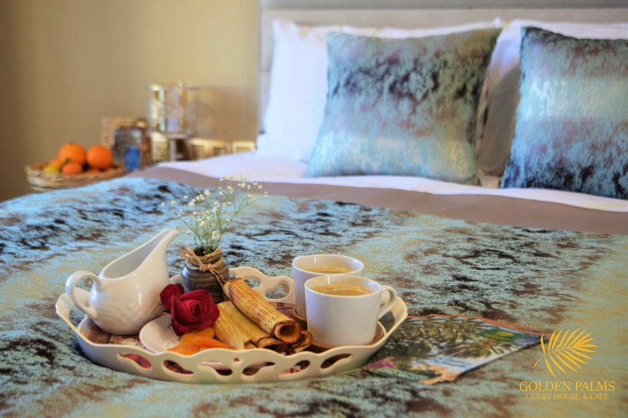 פמגוסטה Golden Palms Guest House & Cafe מראה חיצוני תמונה
